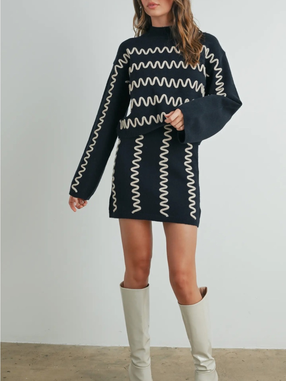 BUTTERMELON Black Knit Sweater & Skirt Set with Cream Wave Stitch
